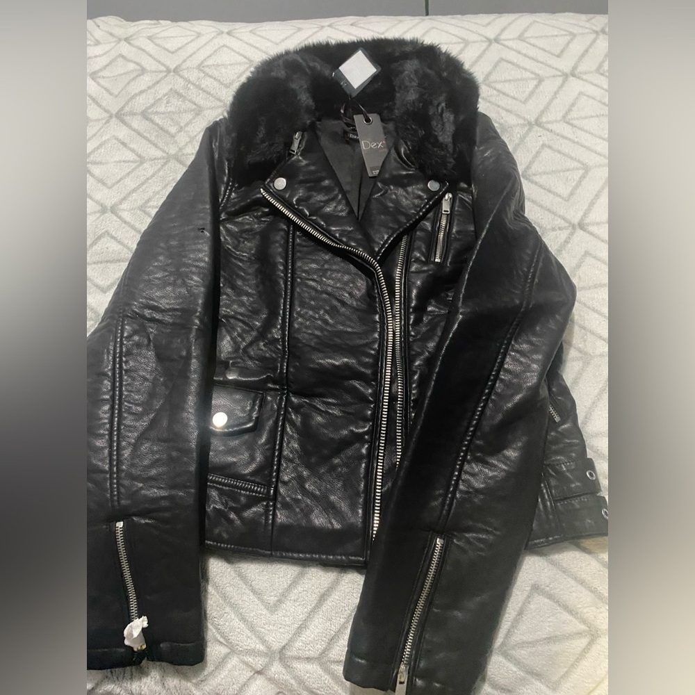 Womens side m jackets new with the tag